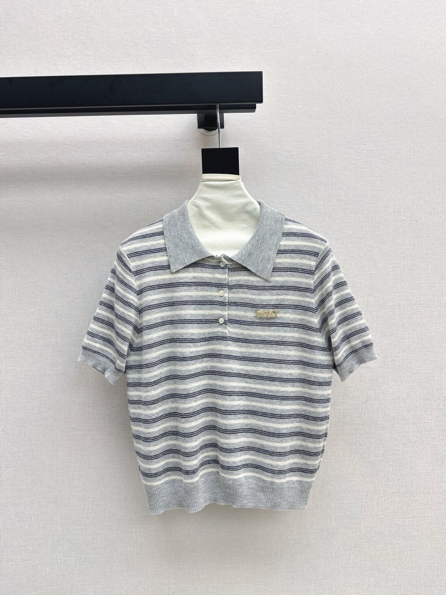 단독 출시 Miu 25SS  봄 신상품 프렌치 스트라이프 폴로 니트